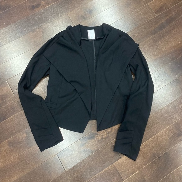 Black open blazer - Picture 2 of 8